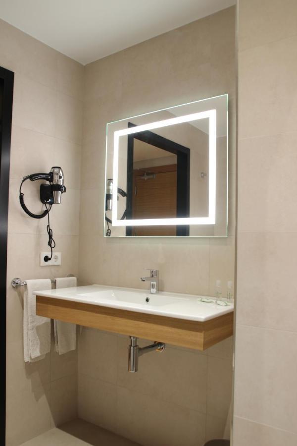 Hotel Alcantara Caceres Ngoại thất bức ảnh
