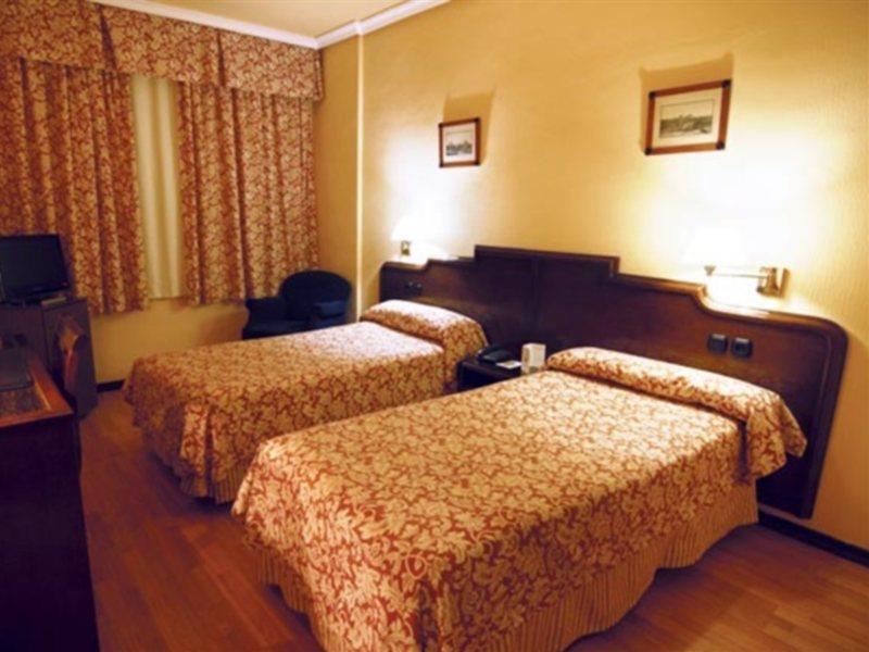 Hotel Alcantara Caceres Ngoại thất bức ảnh