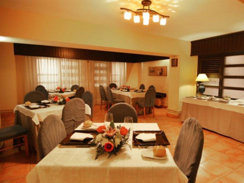 Hotel Alcantara Caceres Ngoại thất bức ảnh