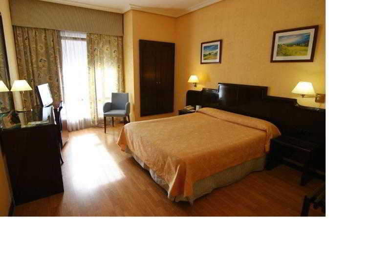 Hotel Alcantara Caceres Ngoại thất bức ảnh